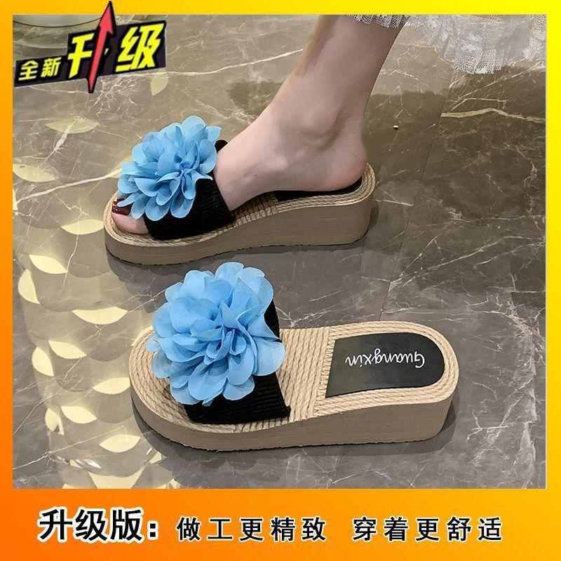 2025 Internet celebrity cool slippers women summer wear thick bottom slope heel flower word cool slippers seaside resort wind beach shoes