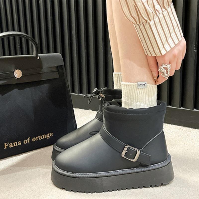 Thick Soled Waterproof Snow Boots for Women Winter with Added Fleece and Thick Insulation One Foot Non Slip Cotton Shoes