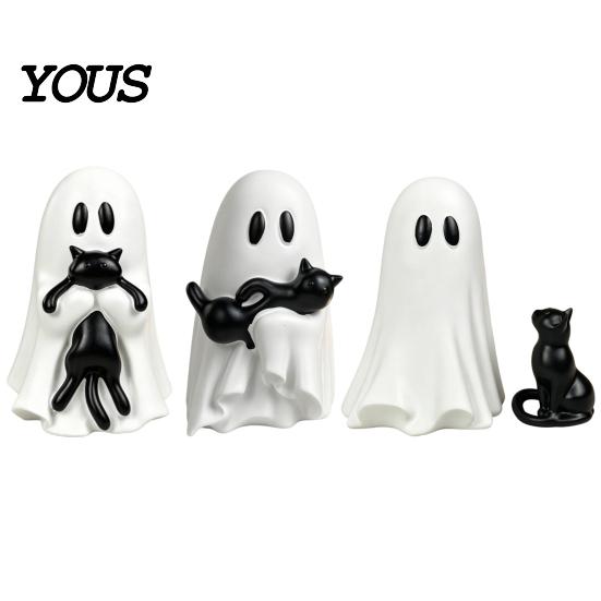 Gothic Style Home Ornament Halloween Ornament, Ghost Hugging A Black Cat Sculpture, Small Resin Collectible for Unique Figurine, Bedroom Entrance
