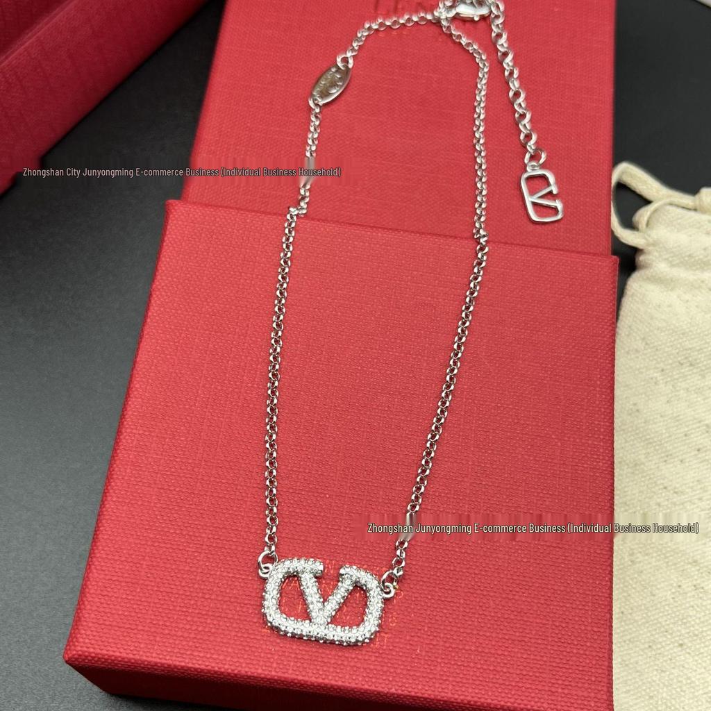 Valentino Luxury V Diamond-Inlaid Pendant Necklace: Women's Trendy Square Design