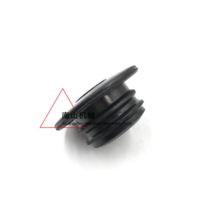 For Hitachi EX200 230-3/5/6 Oil Cap for Isuzu Engine 6BG1/6BD1 Fuel Cap Excavator