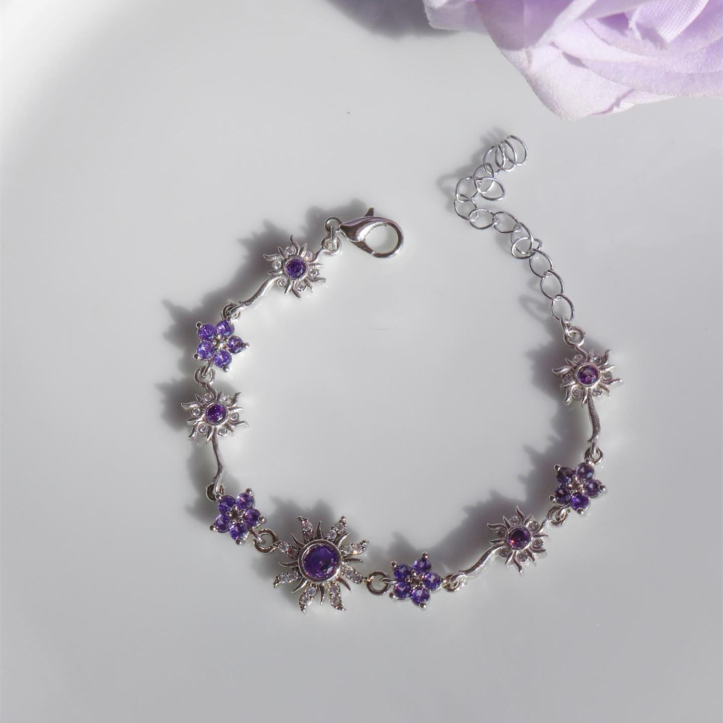 

Elegant Ladies Bracelet with Sweet Purple Sunflower Princess Design Delicate and Luxurious