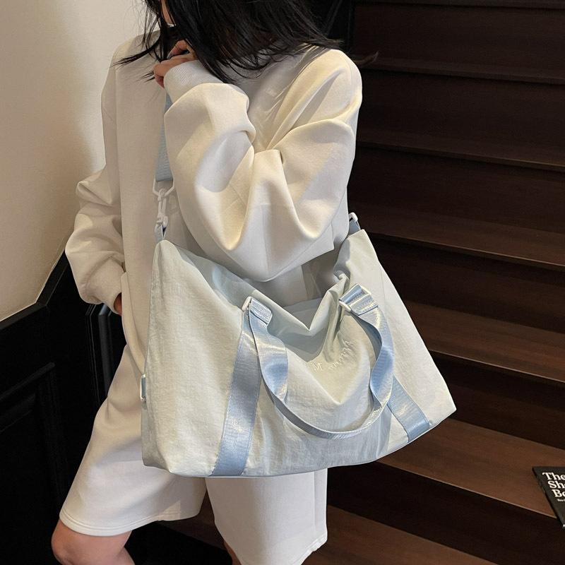 New Korean version fashion sports fitness bag large capacity leisure travel storage bag light portable swimming training bag