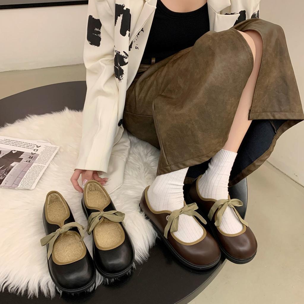 French evening breeze with skirt shallow mouth grandma shoes girl 2025 autumn and winter new fashion fairy shoes gentle single shoes girl