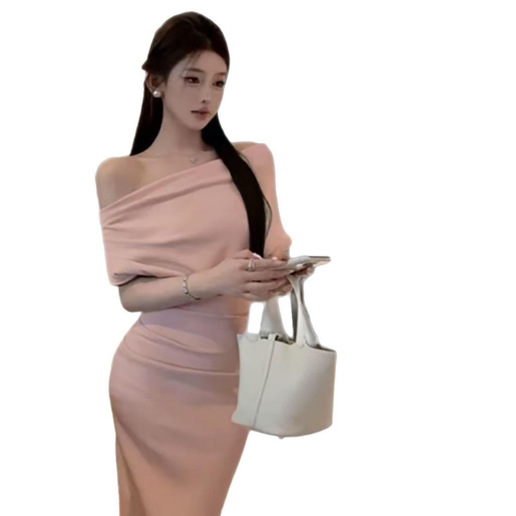 Off-the-shoulder Dress Women's Spring and Summer Waist and Thin Temperament Pleated Skirt French One-word Shoulder Sexy Small Dress Long Dress