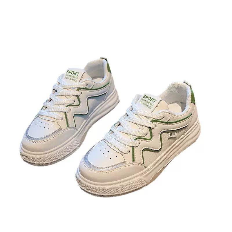 Frühling und Sommer neue Damen Flachboden Vielseitige Plateausohle Studenten Freizeit Sport Board Schuhe Muffinsohle Schuhe Damen