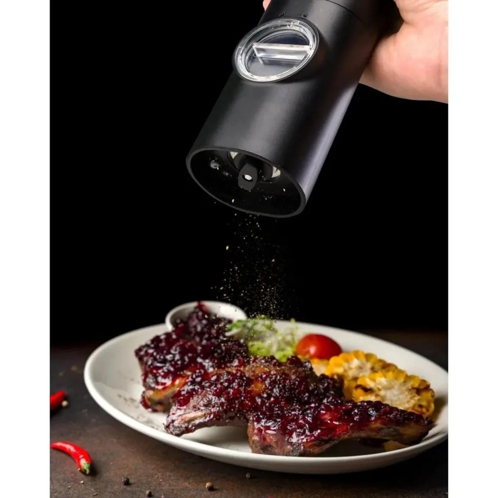 2Pcs Battery Powered Electric Pepper Salt Grinder Set Adjustable Coarseness Spice Mill with One Click Operation Kitchen Supplies