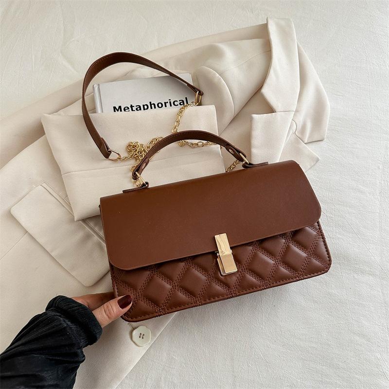 

Сумка кроссбоди маленькая квадратная сумка простая повседневная сумочка 2025 новая модная модная повседневная ромбовидная модная сумка на плечо коричневый