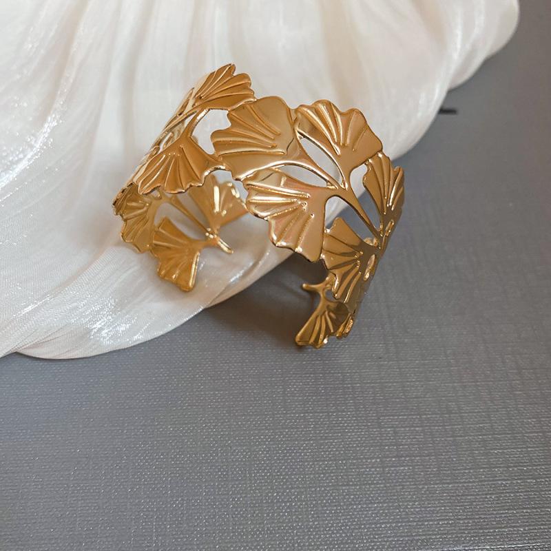 Elegant Retro Snake Twist Open Bangle: Luxurious Versatile Jewelry for Women