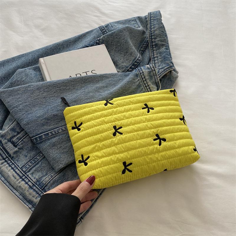 Ins Bow Embroidered Cosmetic Bag Large Capacity Zipper Makeup Bag Wash Bags Travel Oxford Cloth Clutch Bag For Girls Women