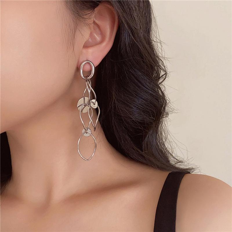 Silver Needle Hollow Round Tassel Earrings European and American Fashion Simple Versatile Earrings Light Luxury Premium Temperament Earrings Women