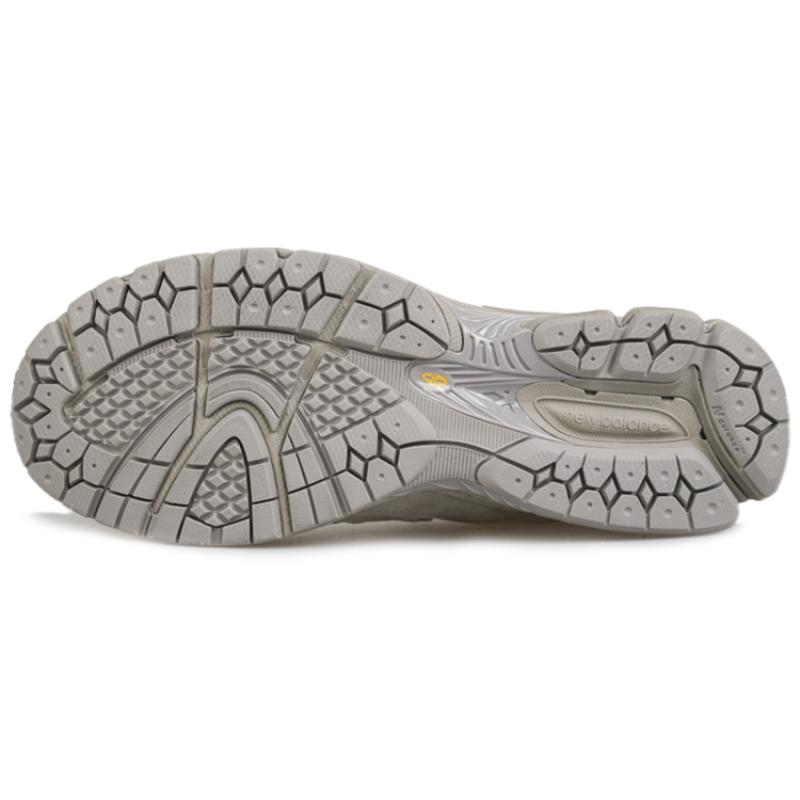 New Balance 2002R Deep Taupe Sneakers ML2002RP