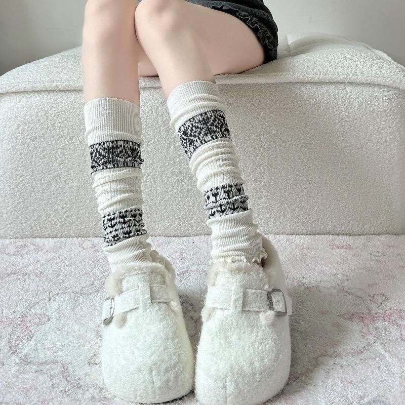 Japanese Spice Girls Knitted Socks Autumn And Winter Wool Socks Medium Tube Grey Stacking Socks Women S Autumn And Winter Retro Calf Cover One size бежевый