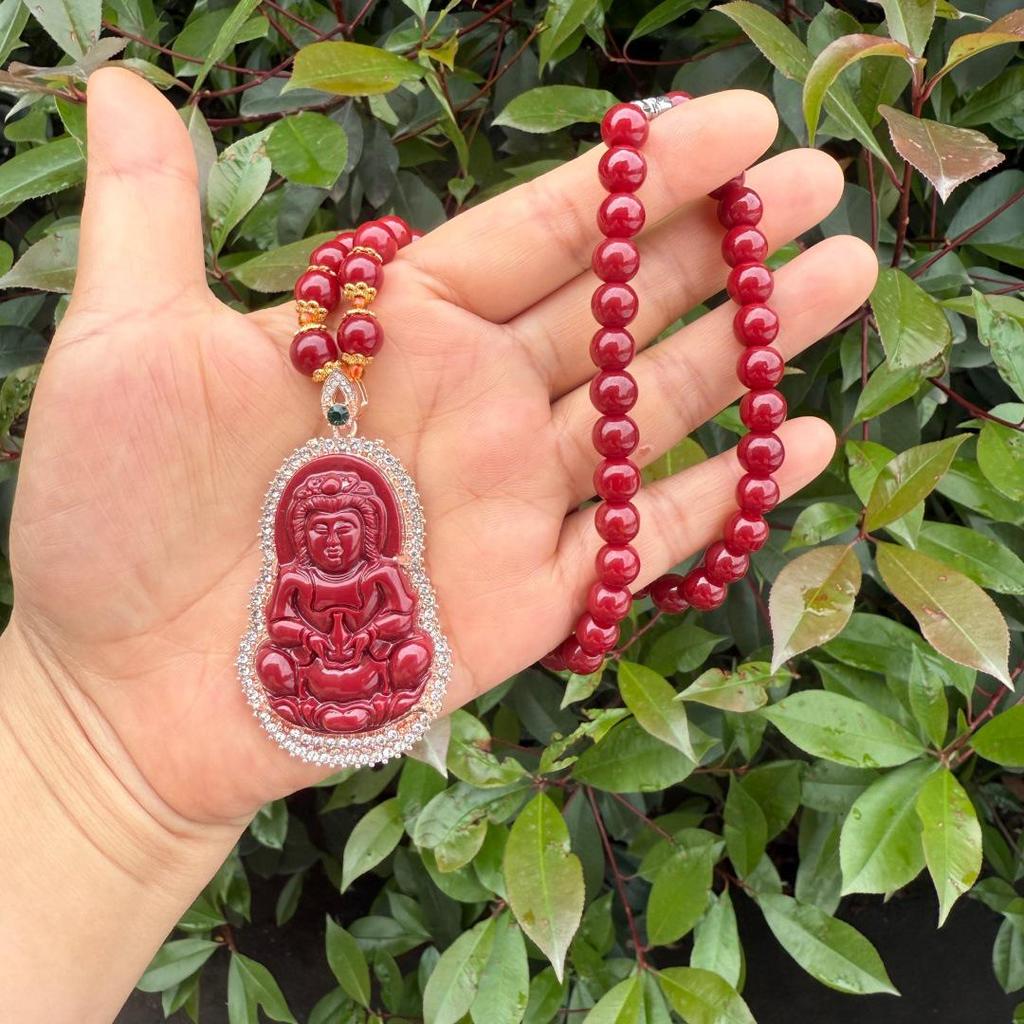 Women's Luxurious Fan-Shaped Necklace with Rhinestones and Imitation Hetian Jade Beaded Chain