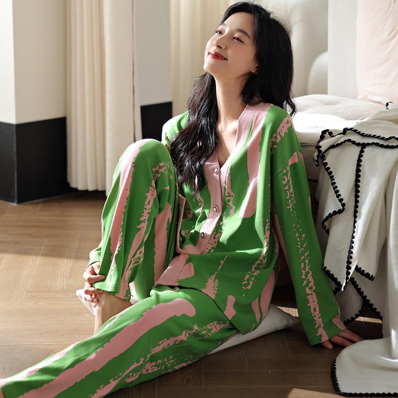 Set Pijama Damă 2024: Haine de casă cu mânecă lungă pentru primăvară, toamnă și iarnă. Perfect pentru Transmisiuni Live ale Micro-Afacerilor.