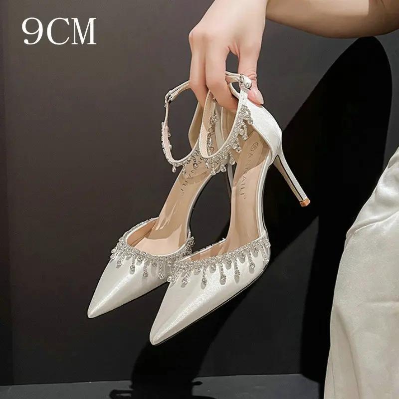Comemore 2025 White Wedding Bridesmaid Shoes Satin Rhinestone Fringe Chain High Heels Black Temperament Elegance Pumps