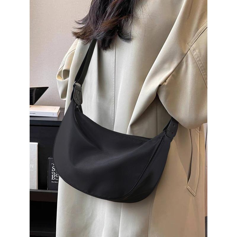 Bags New Autumn and Winter Canvas Bags One Shoulder Women's Bags Underarm Bags Large Capacity Messenger Casual Breast Bags Luggage