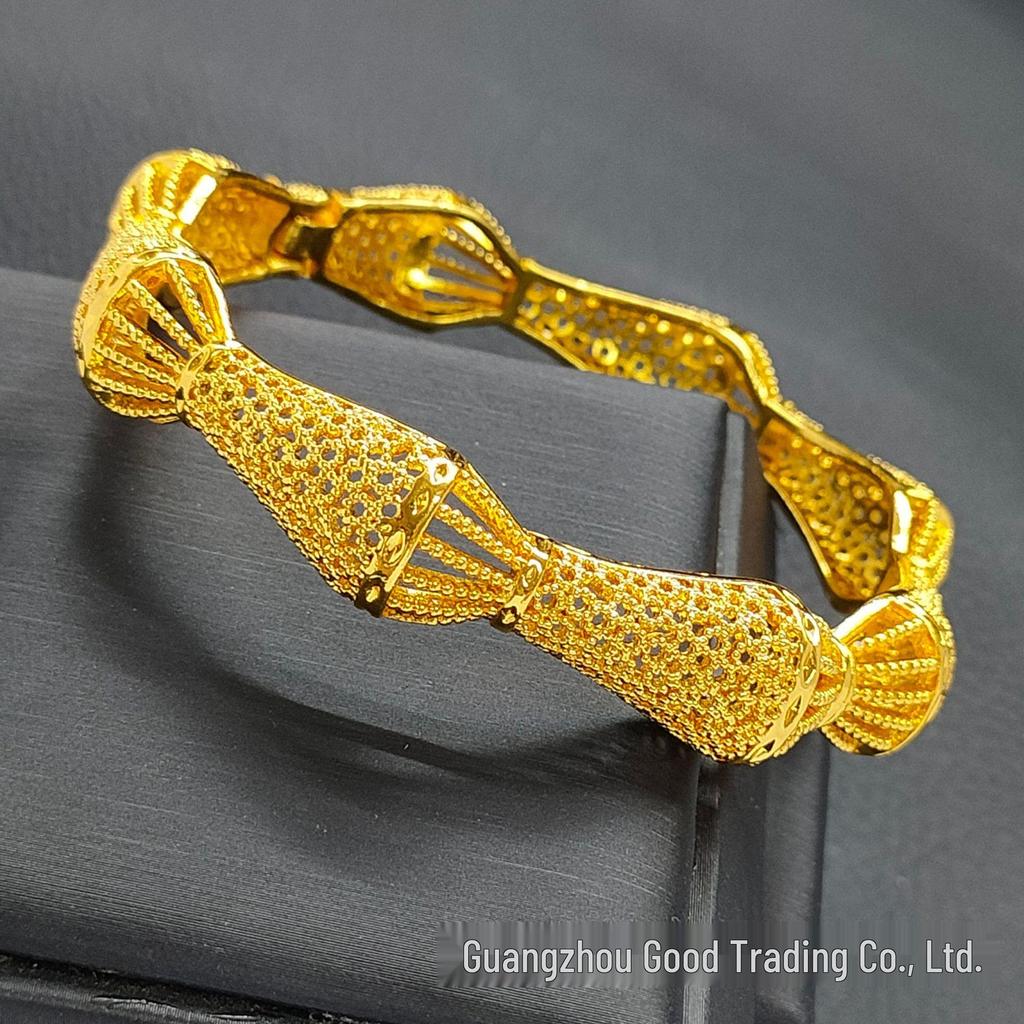 24k Gold Carved Buckle Bracelet: Fade-Resistant Women's Middle East Dubai Jewelry In Vietnamese Sand Gold