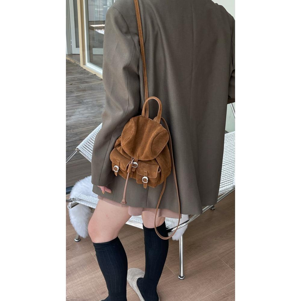 

Корейский Миноритарный Высококлассный Чувственный Большая Вместимость Коровья Кожа Имитация Ты Маленький Рюкзак на Двух Плечах Женский Дорожный Отпускной Рюкзак для Отдыха Женский 20x13x16cm кофейный