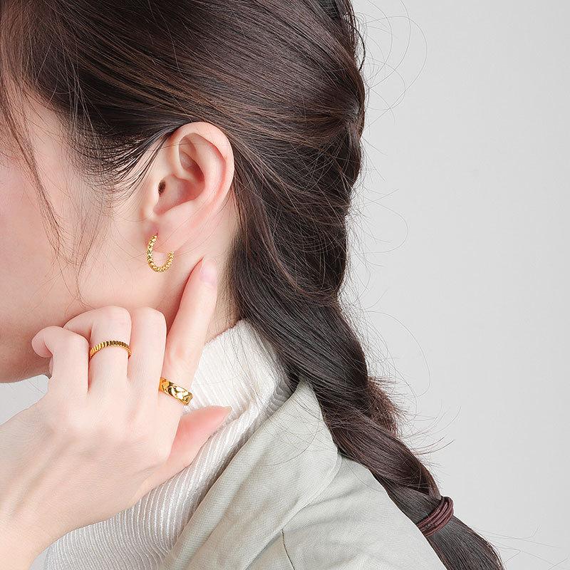 Women New Style Fashionable Copper Gold Plated Earrings Classic Retro Shiny Geometric U-shaped Earrings Jewelry for Women Gifts