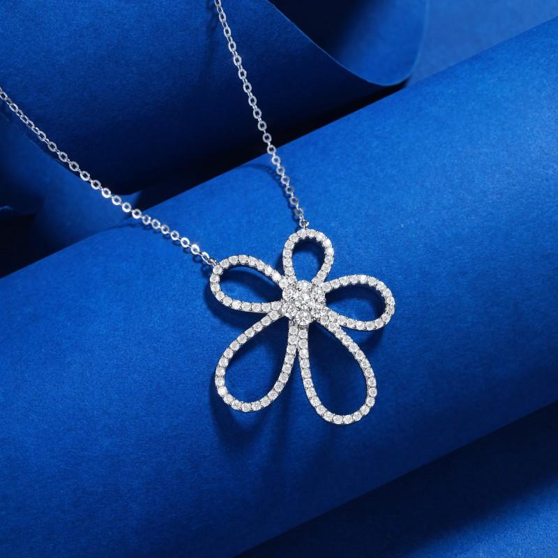 Womens Flower Necklace Minimalist Fashion Zircon Clavicle Chain Original Design Influencer Style