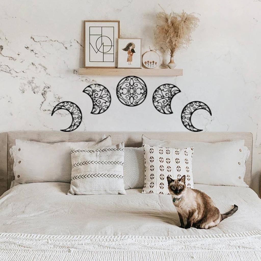 5Pcs Black Wall-mounted 3D Moon Phase Decorations Spiritual Wood Moon Design Natural Nordic Bedroom Adornment for Christmas Gift