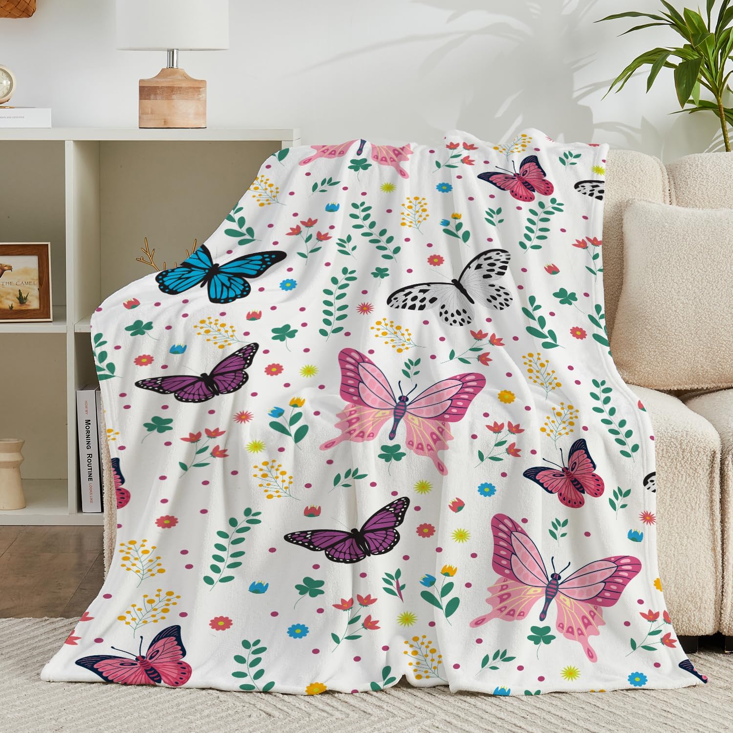 

VIKAMA Butterfly Full Patterned Blanket, Bedroom and Living Room Coverlet, Warmth-Inducing Home Decorative Blanket 80x120cm(31x47inch)
