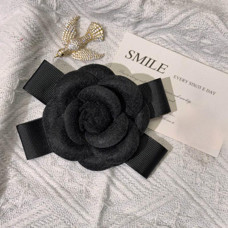 Nouveau Broche Fleur Camélia en Tissu Nœud Papillon Accessoires Col de Chemise pour Dames Épingles Broches Vintage pour Mariage Fête pour Femmes