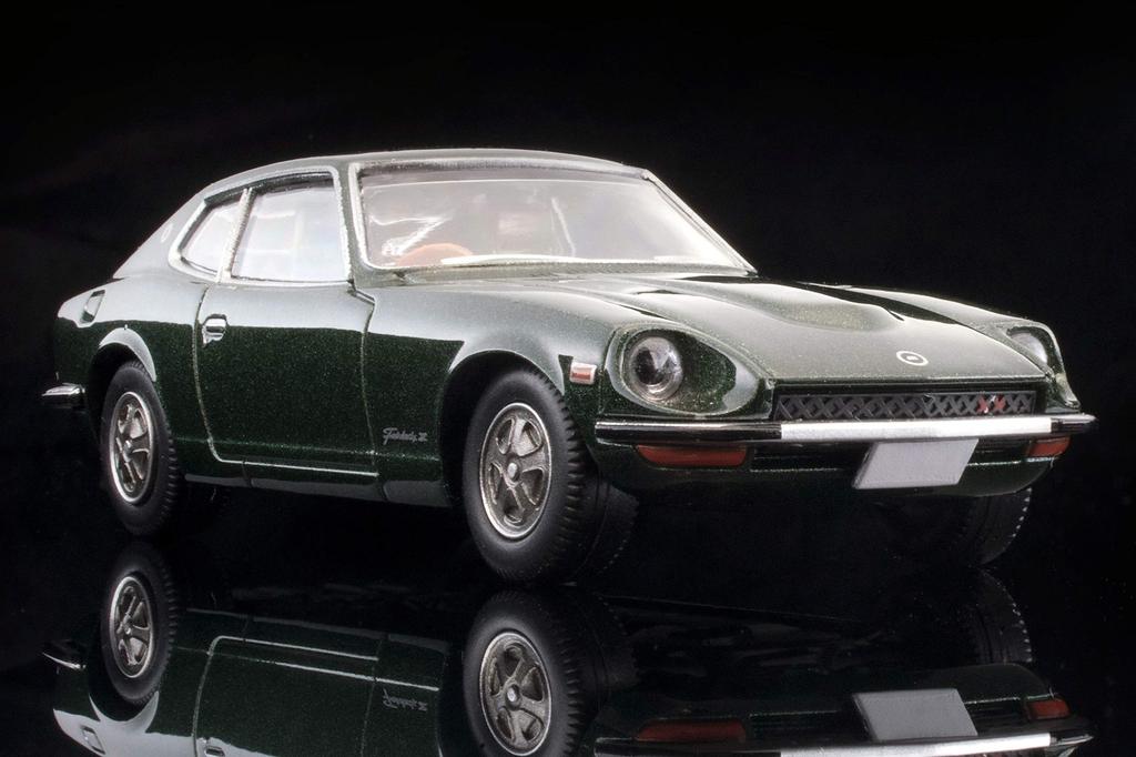 Tomica Limited Vintage Neo Scale Nissan Fairlady 2by2 Finished Model 1/64 LV-N41c Z-L (1977 Model, Green) -
