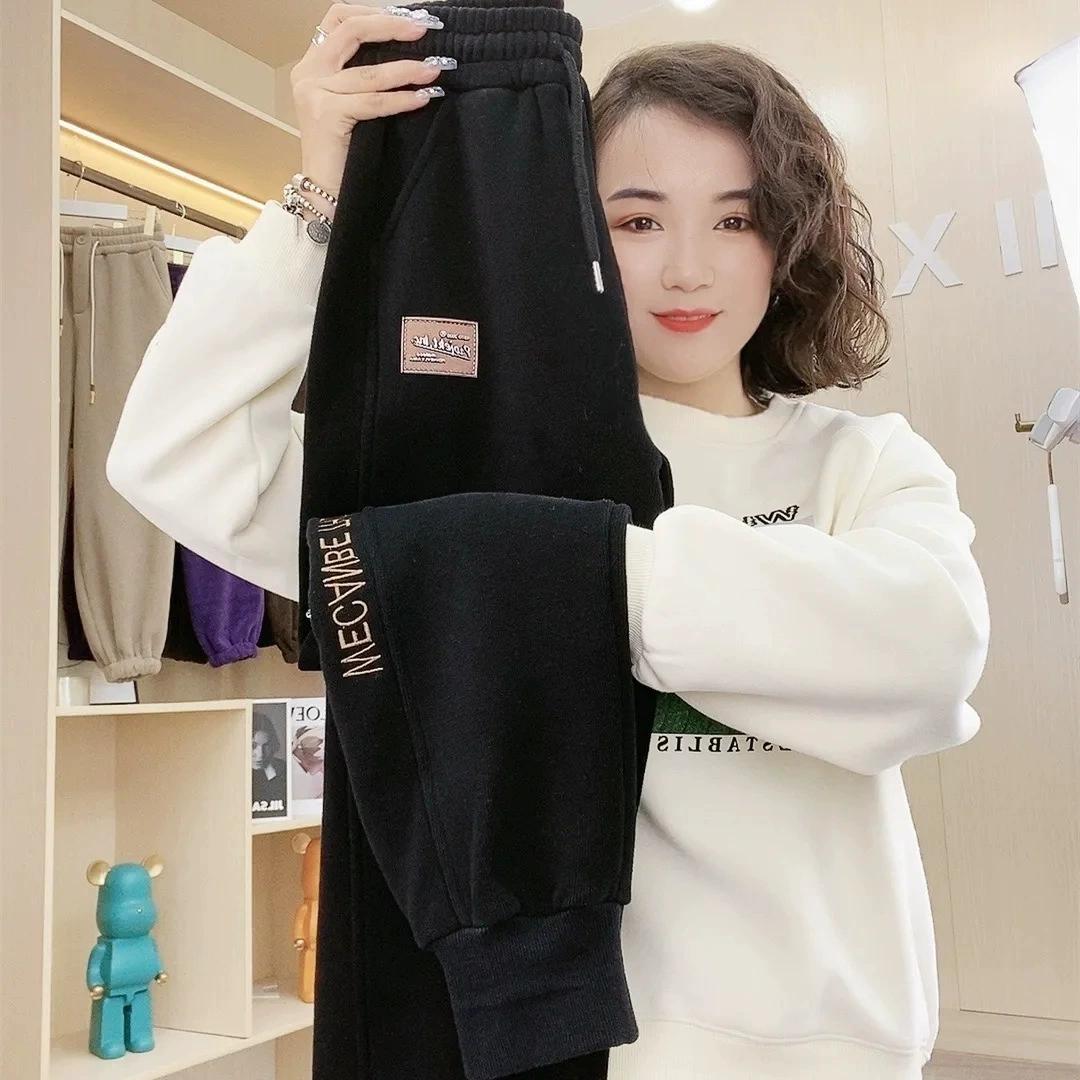 

Женские осенне-зимние теплые спортивные брюки с высокой талией, завязывающимися на шнурок карманами, однотонные повседневные брюки с флисовой подкладкой, толстые шаровары XXXL чёрный