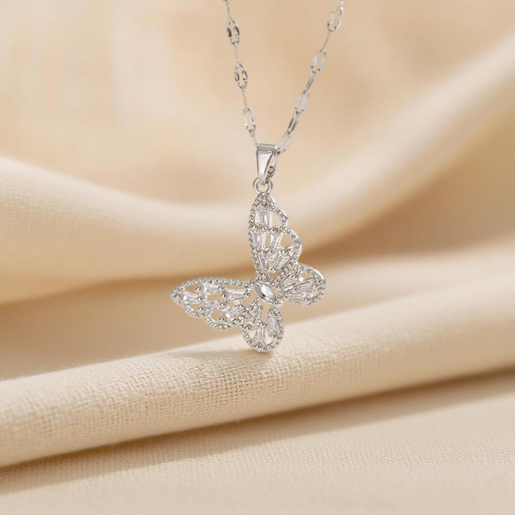 Elegant Light Luxury Zircon Necklace for Women - Gold-Plated, Simple Clavicle Chain