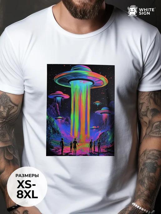 Oversized T-shirt with UFOs Have Landed print L