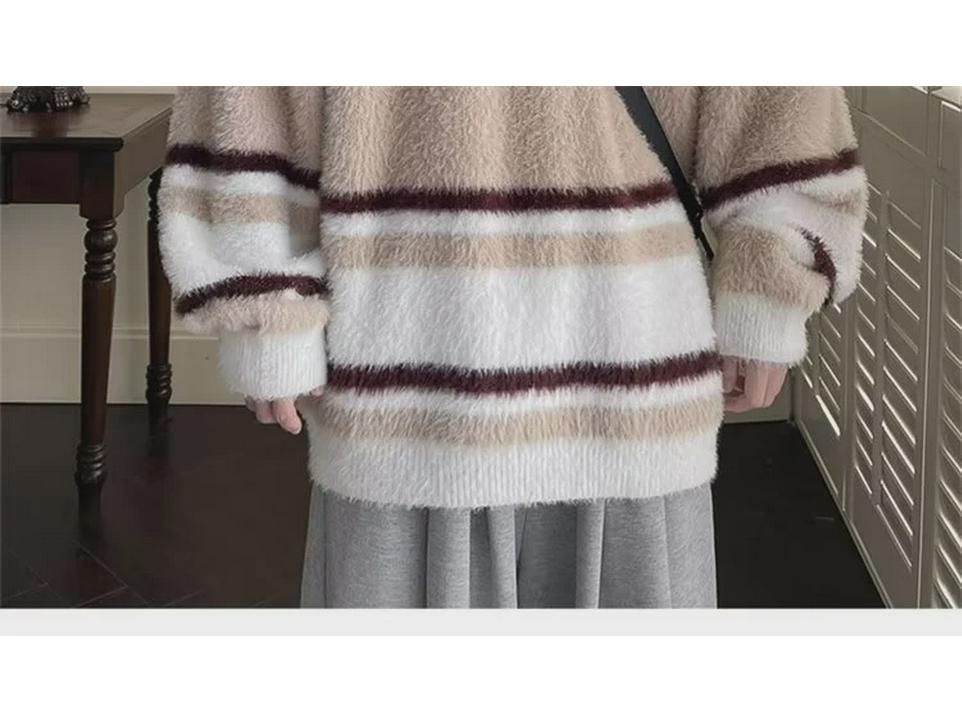 Pulover Bărbătesc Oversized cu Dungi din Mohair – Moale, Gros, la Modă și Perfect pentru Iarnă.
