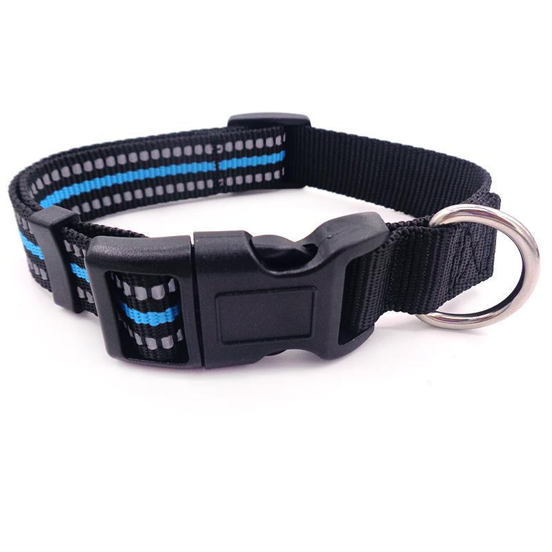 

Retractable Multifunctional Reflective Dog Leash with Waist Strap for Walking Large Dogs