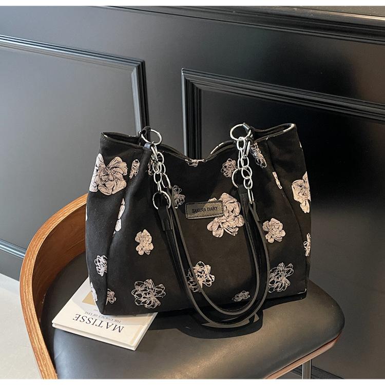 

Fashion printed tote bag women s new simple large-capacity shoulder bag versatile casual armpit bag чорний
