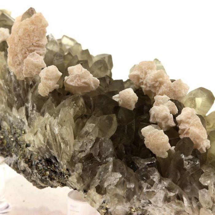 Quartz, Pyrite, Dolomite 630.0 carats