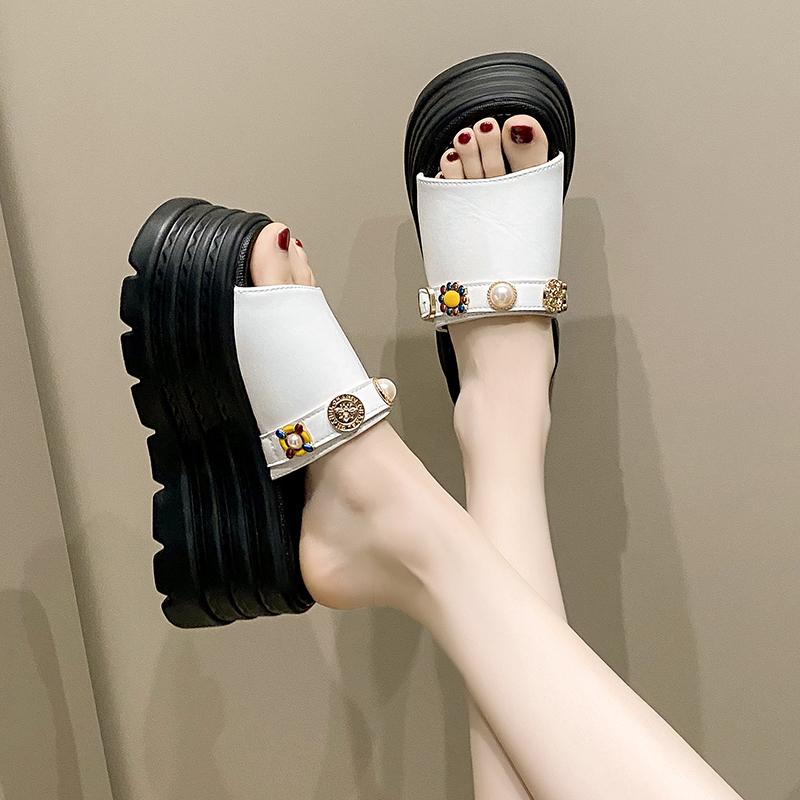 Fashion Female Shoes Slippers Casual String Bead Slides Jelly Flip Flops Platform 2025 Luxury Summer Glitter Fashion Crystal Slippers Ca