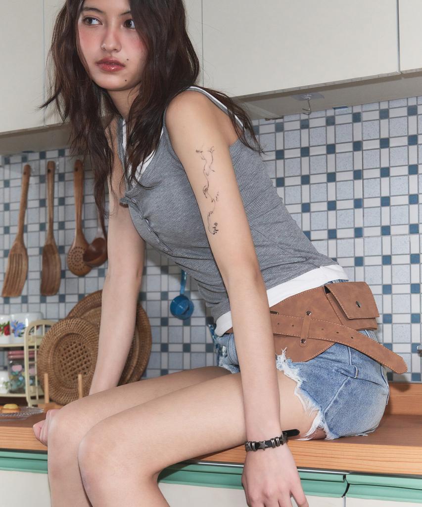 Leathery Stella Leather Bracelet [Black]