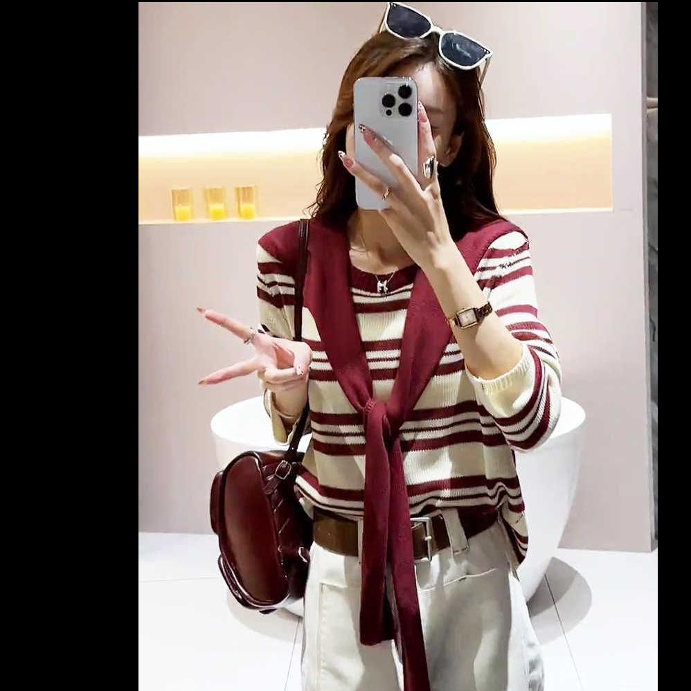 2025 New Women's Autumn Striped Shawl Knitwear: Loose, Relaxed Two-Piece Style for Spring/Autumn