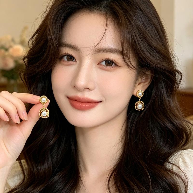 Korean Style Freshwater Pearl Camellia Earrings - Elegant, Lightweight, High-End Fashion