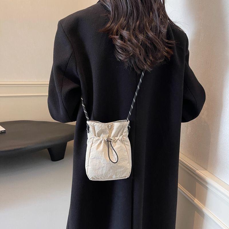 Autumn New Women's Bag  Nylon Casual Crossbody Bag  Lightweight Travel Phone Bag  Simple and Versatile Single-shoulder Small Square Bag
