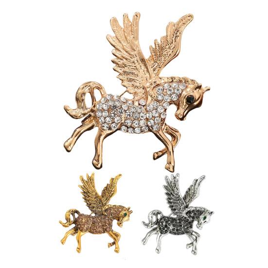 Flying Horse Brooch Rhinestone Winged Horse Lapel Pin Sparkling Retro Horse Brooch Pin Outfit Accessory for Sweaters Hats Coats