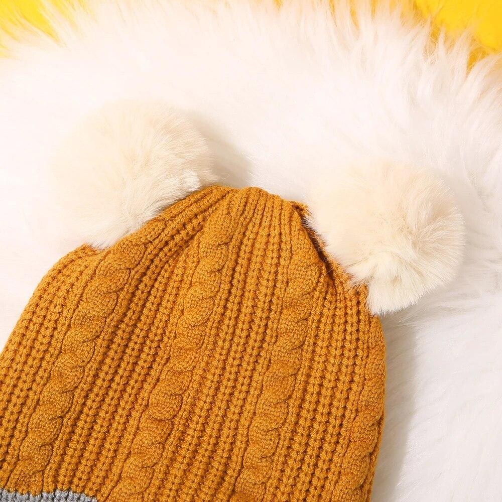 Căciulă tricotată din lână pentru copii cu acoperire tip eșarfă și pompoane pentru vârstele 1-6 ani