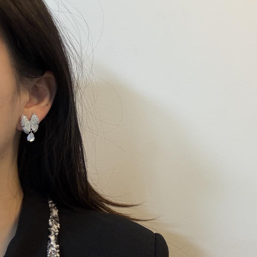 Smart Butterfly Shape Fashionable Zircon Double Love Earrings Design Sense Sweet Earrings Super Flash Fashion Versatile