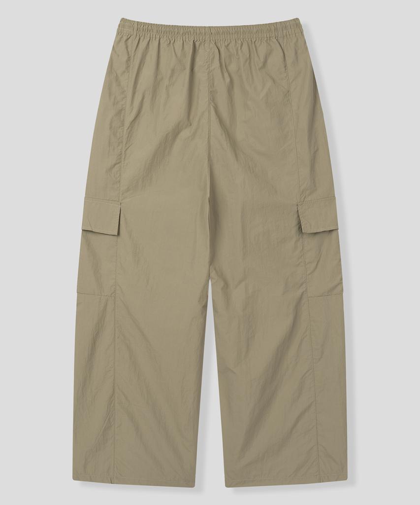 BLACK MOMENT Wide-Fit Parachute [Navy]