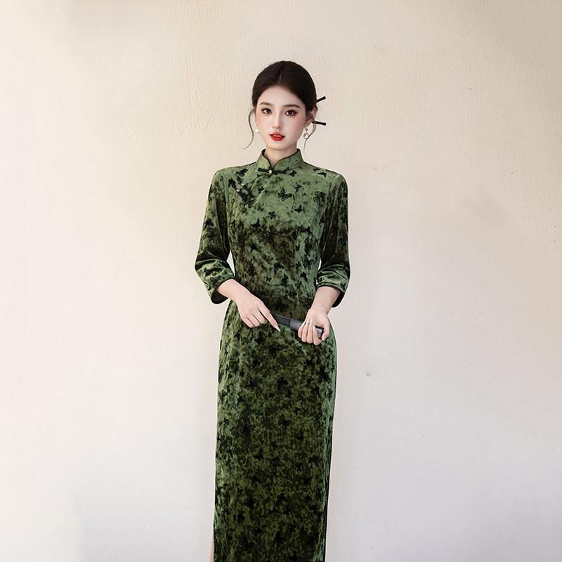 Green golden velvet new Chinese long-sleeved autumn cheongsam seven-quarter-sleeved improved young women's high-end sense spring and autumn