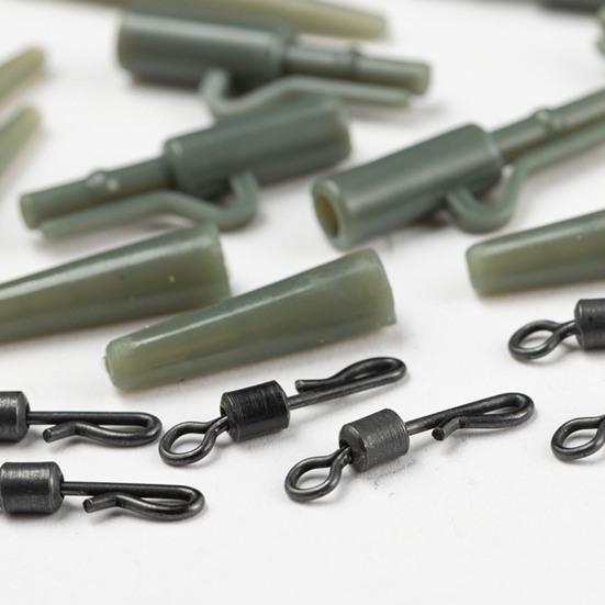 40Pcs/Set Carp Fishing Accessories Set with Storage Box Portable Metal Swivels Soft Tubes Sleeves Carp Fishing Gear Equipment Kit