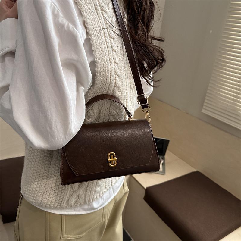 Premium texture retro small bag women's 2 new fashion versatile messenger bag exquisite portable small square bag