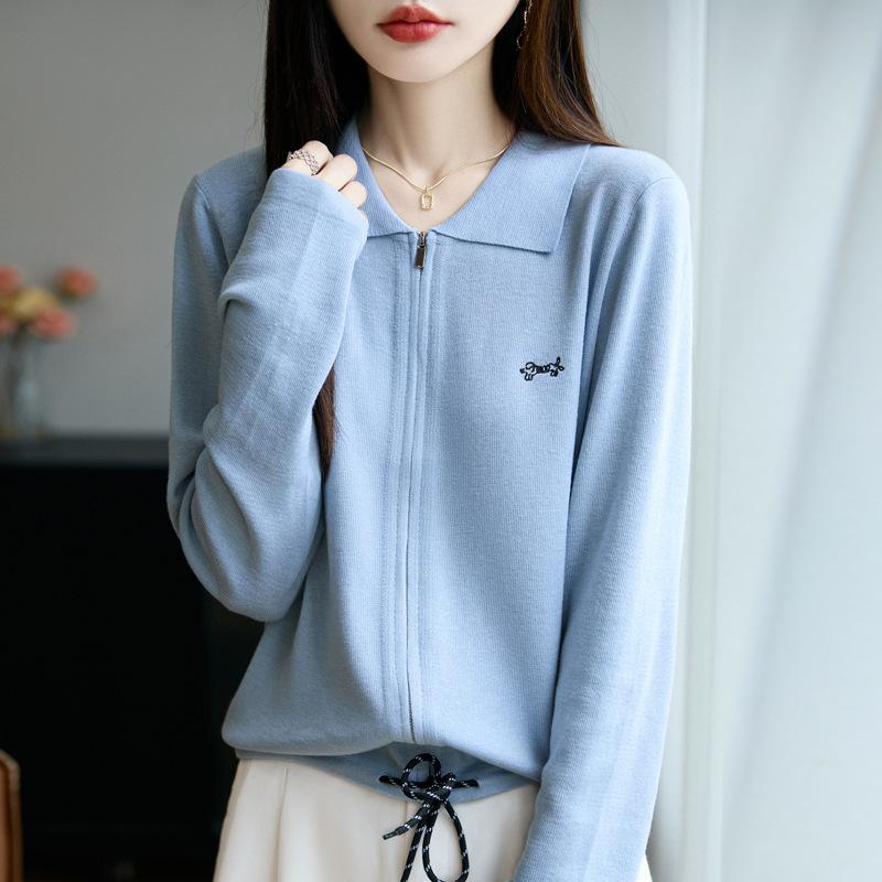 

An Elegant and Gentle New Knitted Sweater Jacket with A Zipper Lapel for Autumn and Winter M небесно-голубой