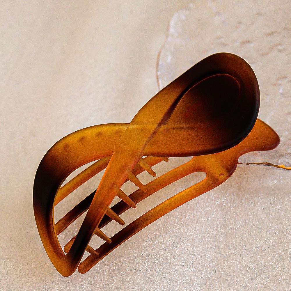 

Korean Style 8-Figure Duckbill Hair Clip - Women s Retro Black Hair Accessory